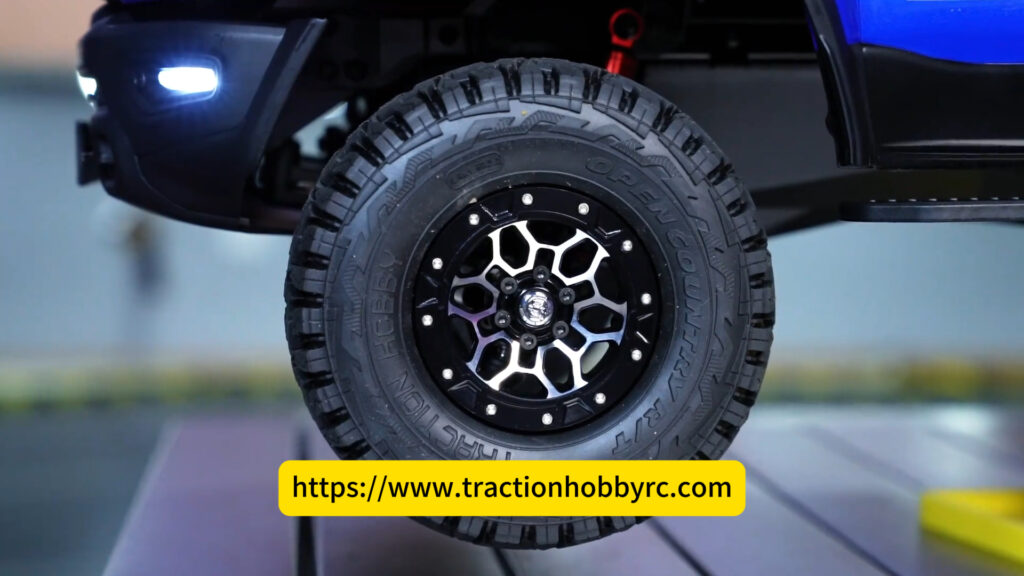 Tractionhobby RAM 1500 Simulated metal wheels
