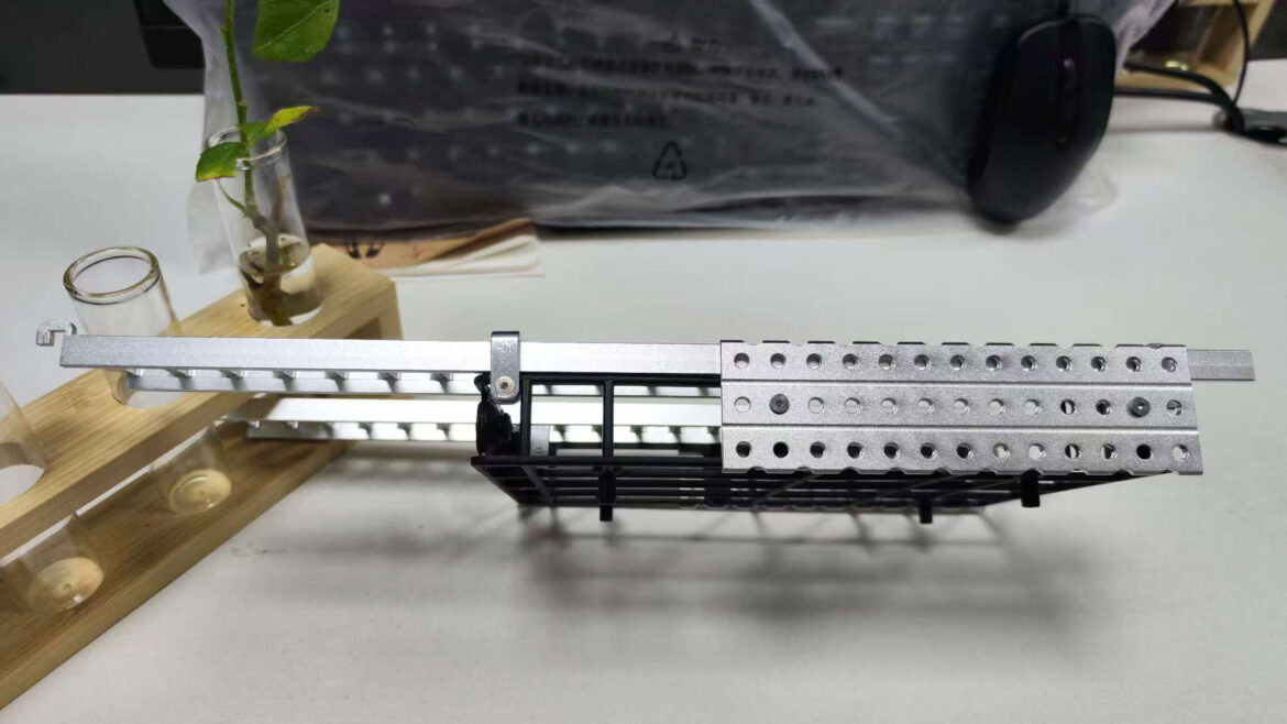 MN MODEL MN168 1/12 Scale RC Crawler Adventure Version Upgrade Part — Rescue Ladder MN Model MN168 Upgrade Parts Aluminum Alloy Rescue Ladder (without roof rack)